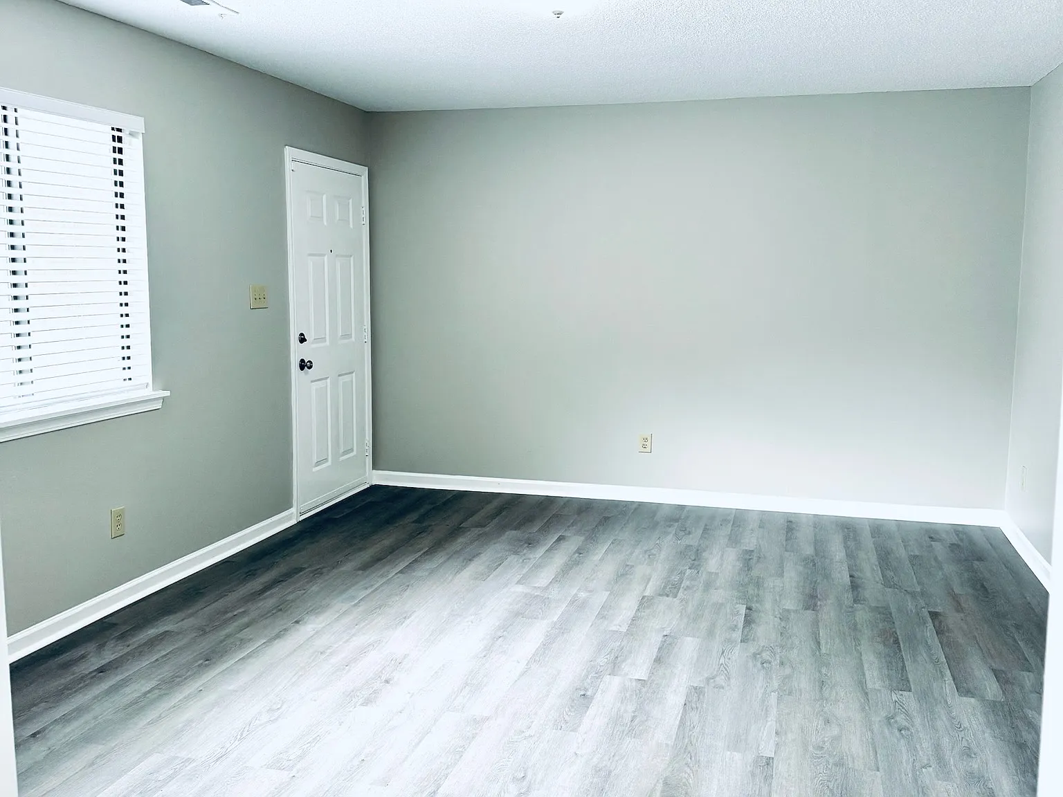 322 Junction Road 29B - 1 — Photo 3