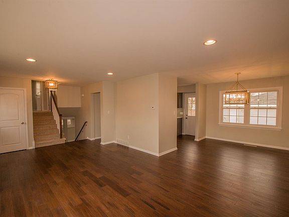 2nd image of 9128 Wildwood Dr