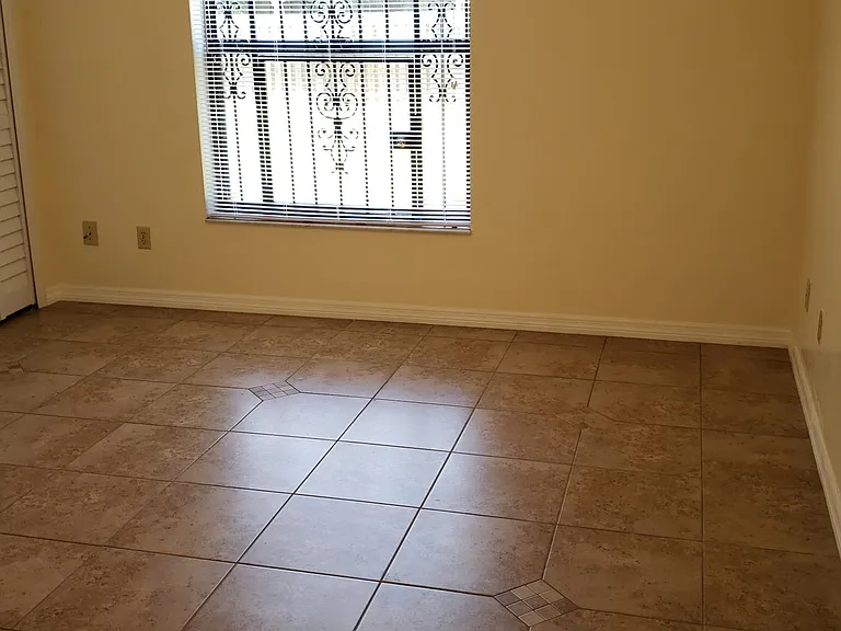 1315 SW Hebner Ave — Photo 17