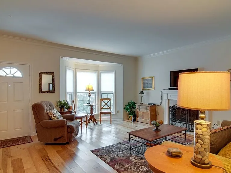 3105 Dudley Ave — Photo 5