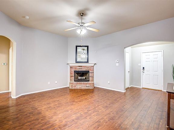 4th image of 1713 Sams Cir