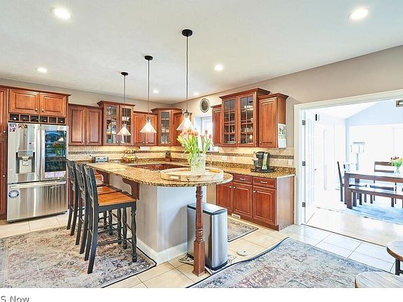 2nd image of 13875 Montclair Dr