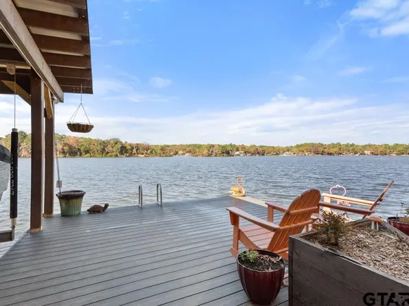 408 Hideaway Ln E, Lindale, TX 75771