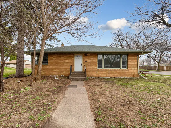 1384 Albemarle St, Saint Paul, MN 55117