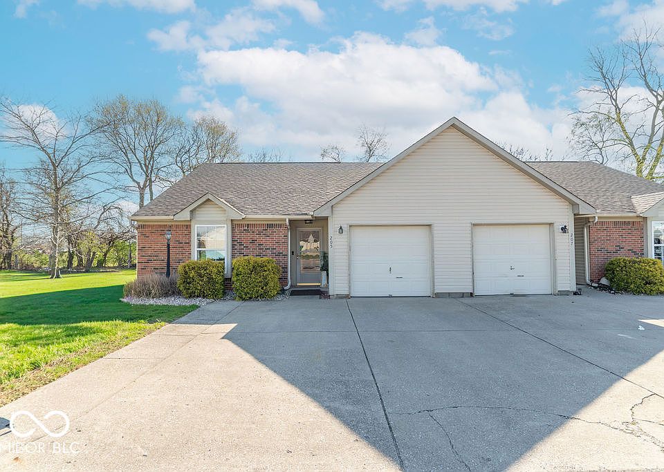 1st image of 205 Woodberry Dr