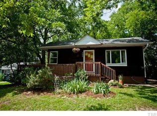 102 Crest Dr, Chapel Hill, NC 27516