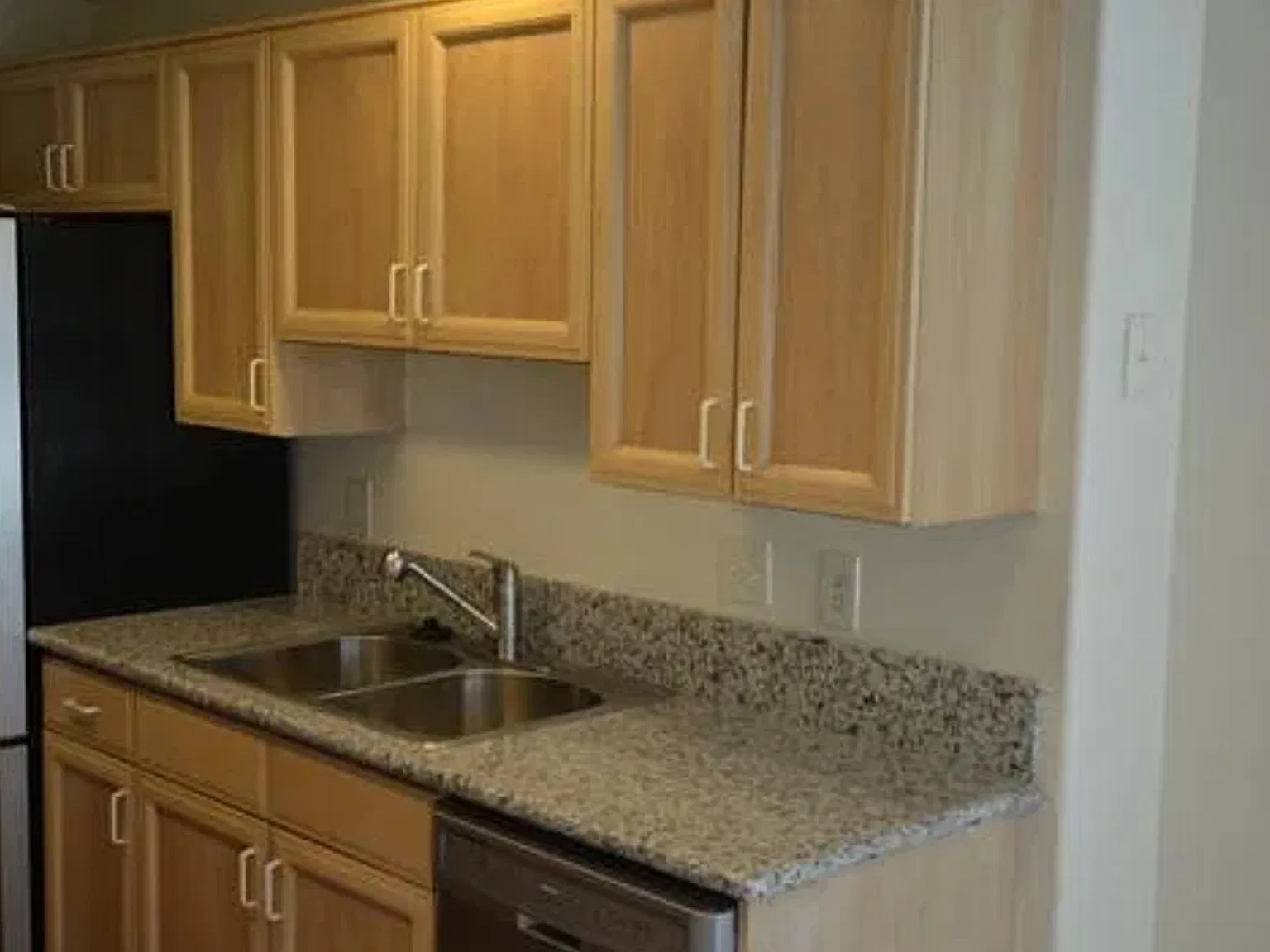 3 bed, 2.5 bath, 1418 sqft, $2,150 — Photo 4
