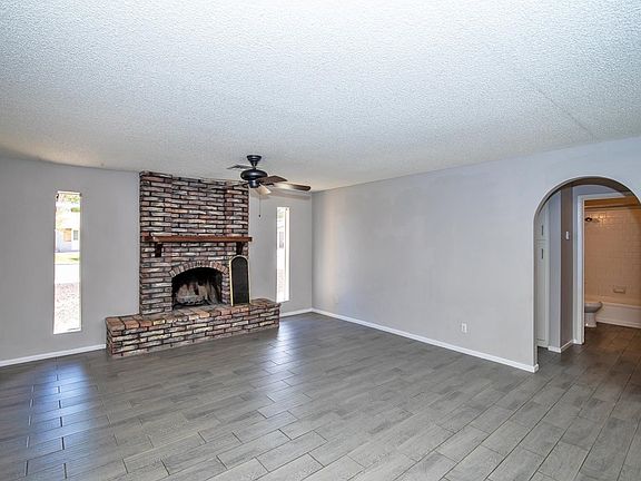 4th image of 3076 W 18th St