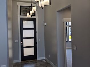 206 S Indian Springs Dr, Layton, UT 84040