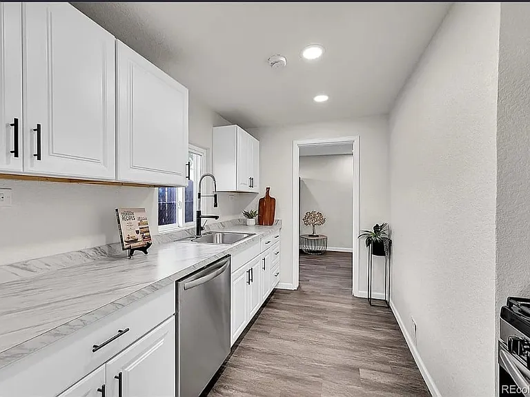 3984 N Cook St — Photo 4