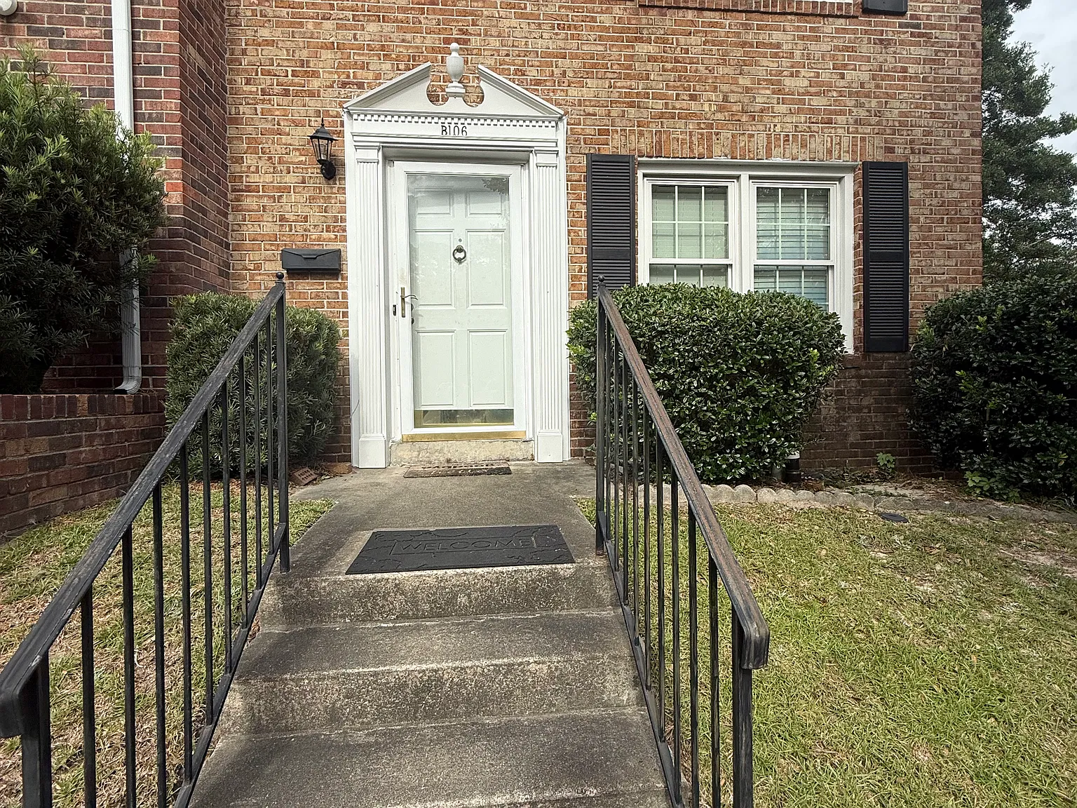 2 bed, 2.5 bath, 1200 sqft, $1,700 — Photo 1