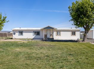 1311 W Huntzinger Rd, Selah, WA 98942