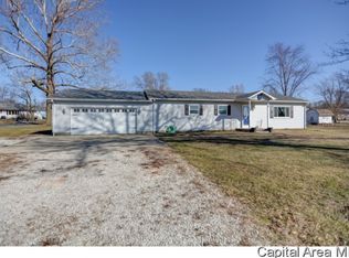 201 E Taylorville Rd, Taylorville, IL 62568