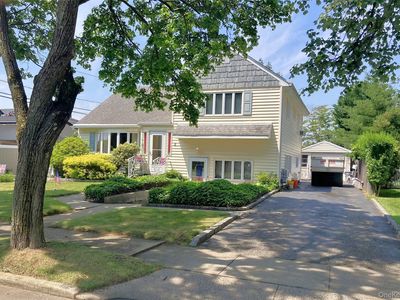3 Rutland Road, Massapequa, NY, 11758