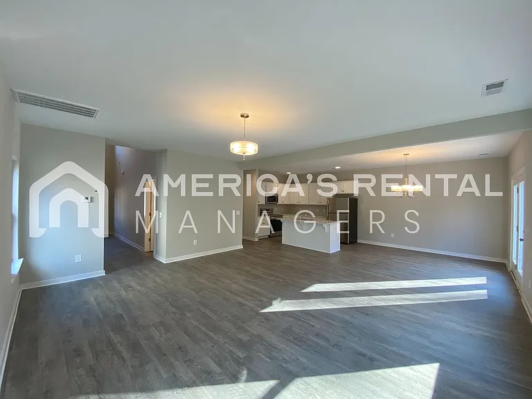 7940 Saint James Dr — Photo 13