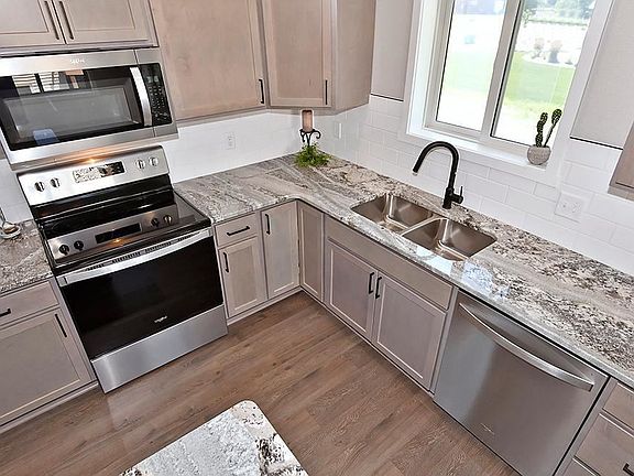 4th image of 2147 Harbour Oak Dr SE