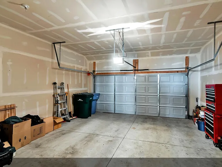 4190 N Cresthaven Ln — Photo 9