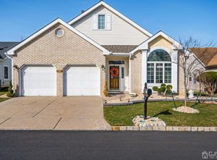 105 Chichester Rd, Monroe Township, NJ 08831