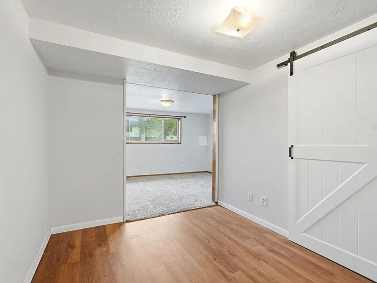 666 W 725 N — Photo 15