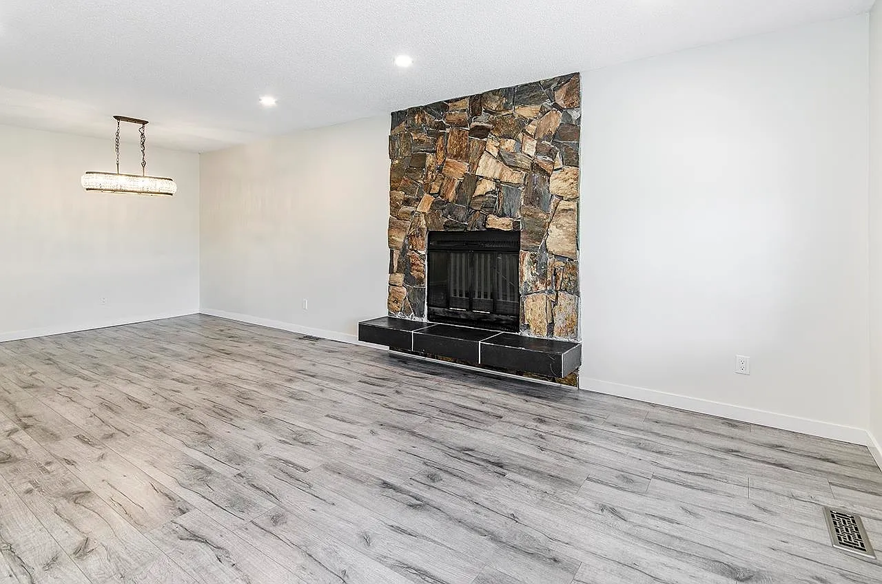 3 bed, 1266 sqft, $3,250 — Photo 3