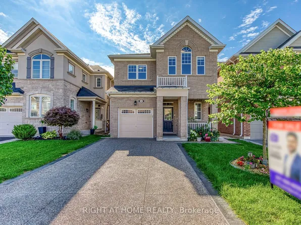 40 Stillwater Cres, Hamilton, ON L8B 1V6