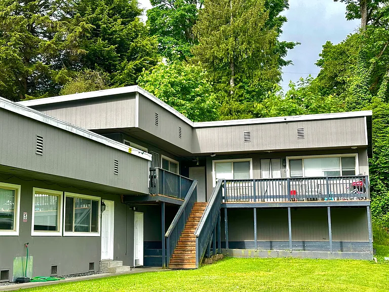 Jericho Apartments — Photo 2