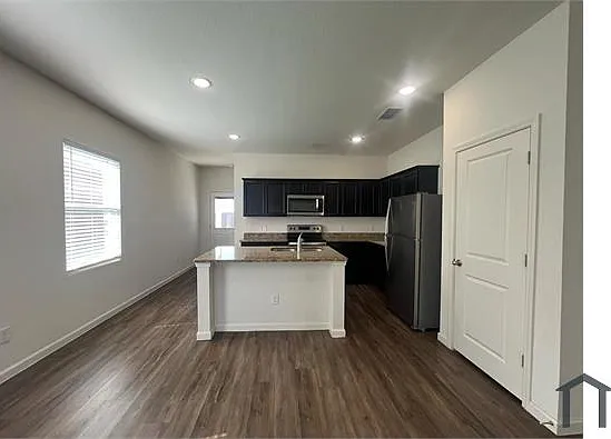 6805 Bonanza Way — Photo 3