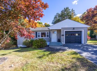 27 Juniper Ridge Dr, Waterbury, CT 06708
