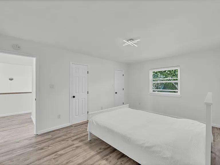 5028 Halwell Dr — Photo 22