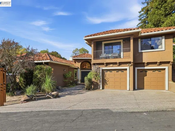 34 Sunrise Ln, Lafayette, CA 94549