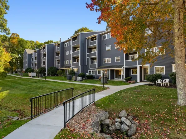 400 Colonial Dr Unit 21, Ipswich, MA 01938