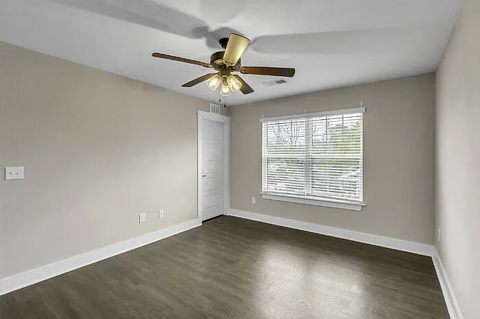 8 Tolar Rd — Photo 25