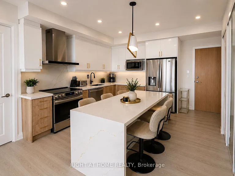 2520 Eglinton Ave W #1011 — Photo 5