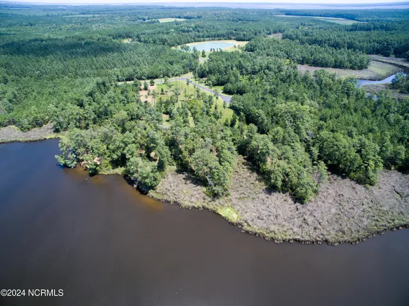 14 Bailey Pointe Drive, Belhaven, NC 27810