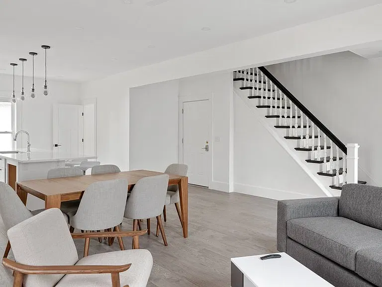 33 Pitt St #4 — Photo 25