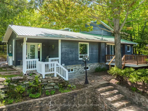 237 Musquash Rd, Gravenhurst, ON P1P 1R2