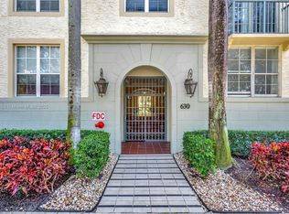 630 Sapodilla Ave APT 104, West Palm Beach, FL 33401