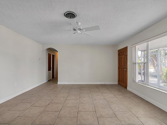 5th image of 368 Wilson Ave