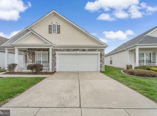12 Pennington Ct, Delanco, NJ 08075