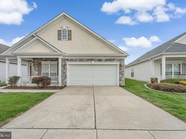12 Pennington Ct, Delanco, NJ 08075