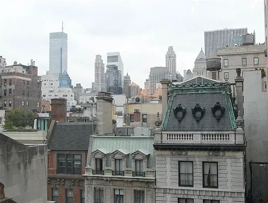 Sold by G. Laurie Cooper | media 30