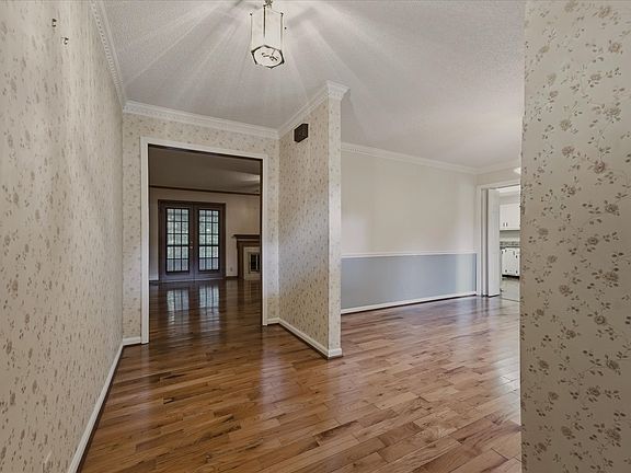 5th image of 3204 Brookmont Cir