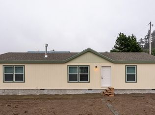 5540 NW Rhododendron St, Newport, OR 97365