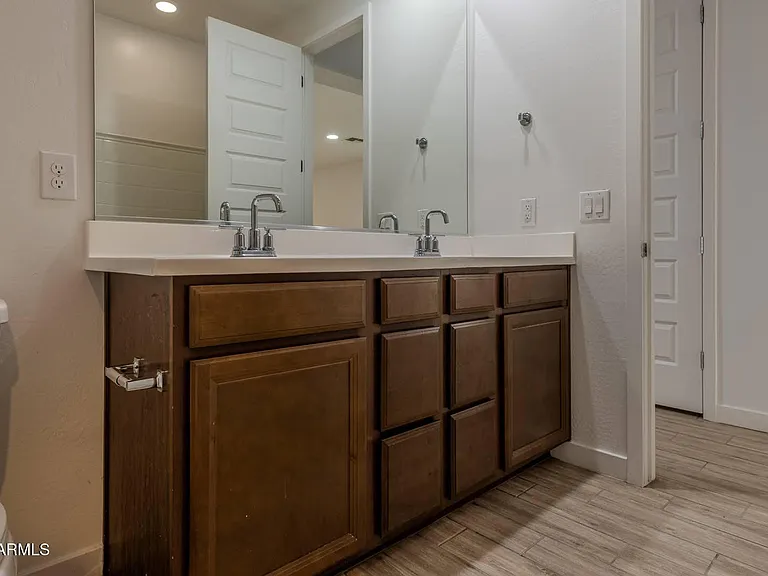 3830 S 64th Dr — Photo 11