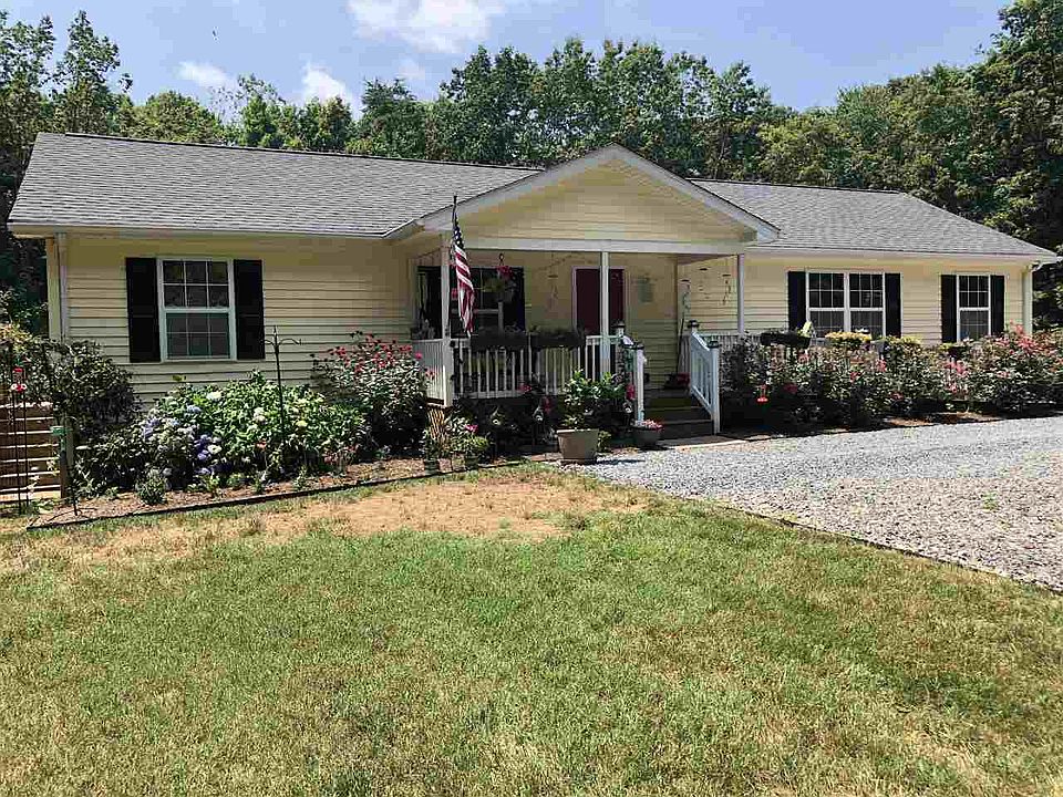 1st image of 416 Hickory Creek Ln