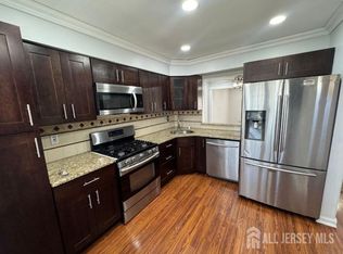 121 Dunham Ave, Edison, NJ