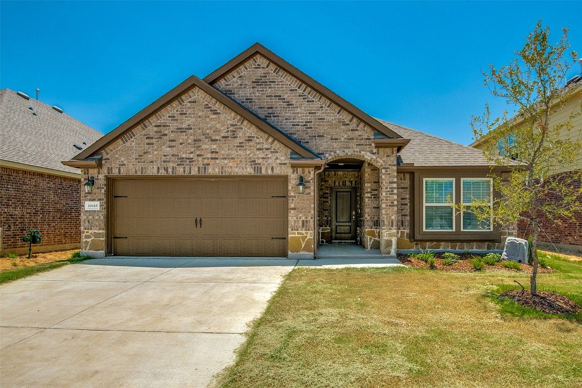 10418 Lone Star Ln, Aubrey, TX 76227 | Zillow