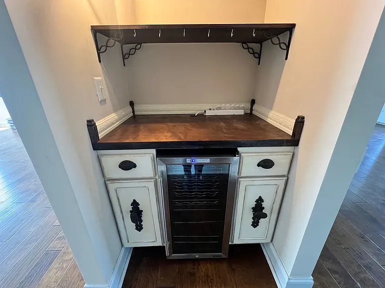 327 Clearwater Ln — Photo 10