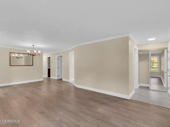 39 Meadow Green Circle #D, Manalapan, NJ 07726