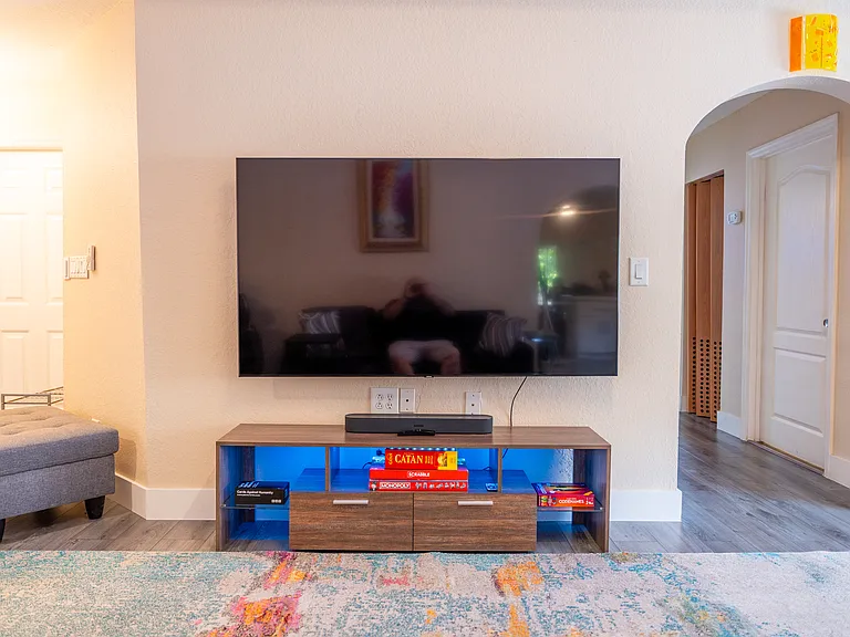 1506 SW 28th Ter — Photo 9